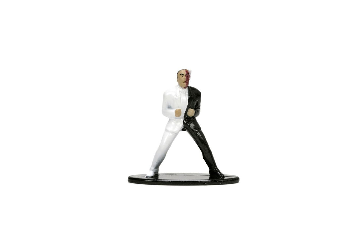 JADA BATMAN SET FIGURINA TWO FACE SI MASINUTA METALICA SHELBY COBRA 427 SCARA 1:32