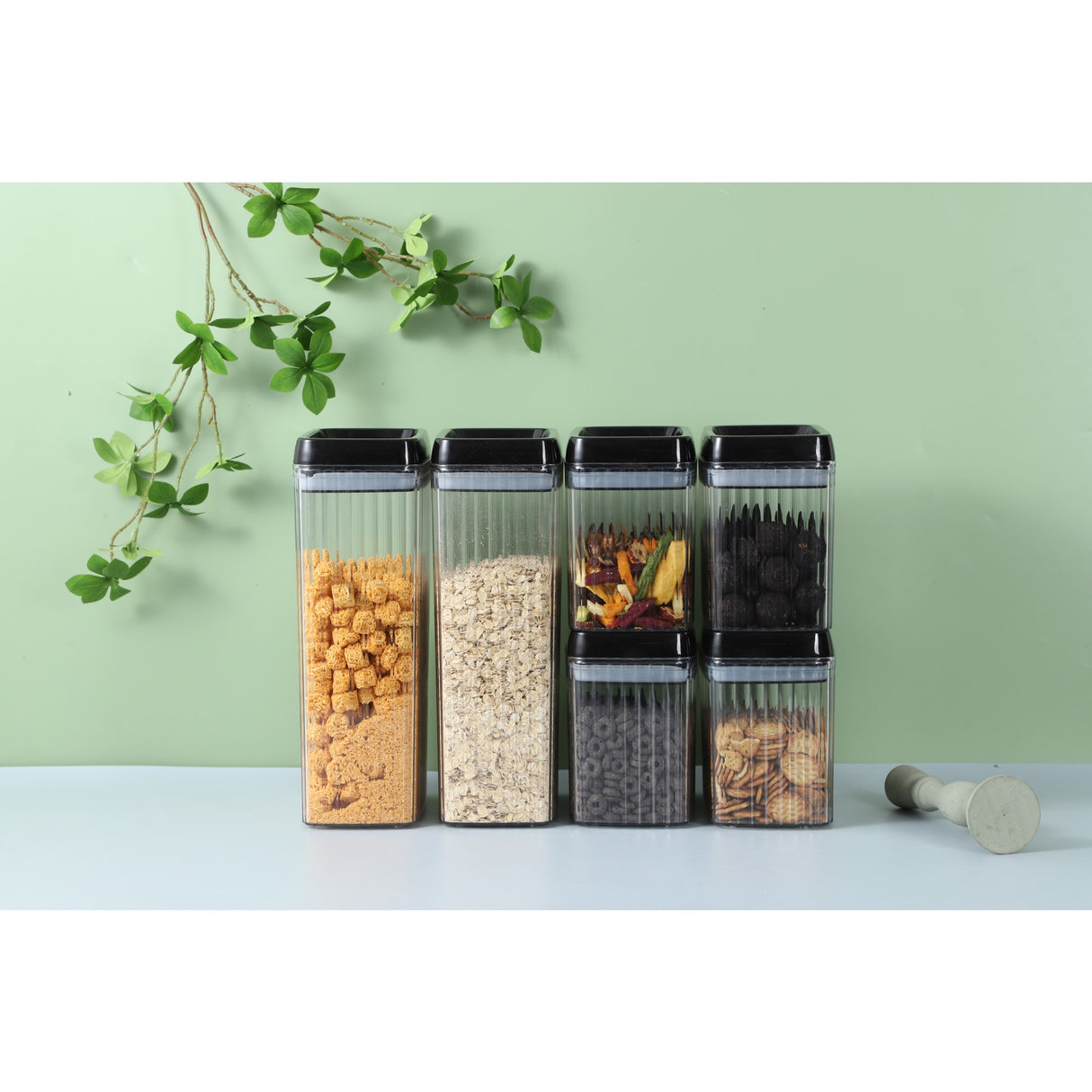 Set 3 Recipiente din Plastic, Vivimall, pentru Alimente/Obiecte, Inchidere Ermetica, Textura Ondulata, 2 x 1.5l, 1 x 3.3 l, Transparent - vivimall.ro