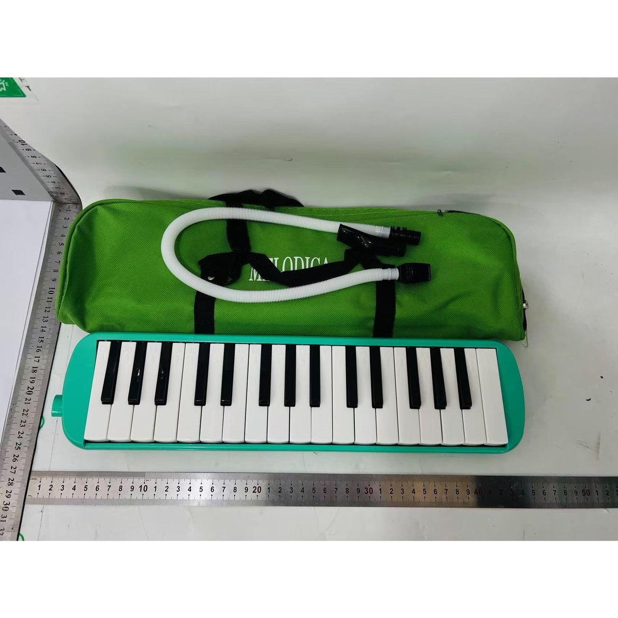 Muzicuta Melodica 32 Clape, Vivimall, din ABS, pentru Incepatori, 45 x 13 x 7 cm, Include Husa si Suflator, Verde - vivimall.ro