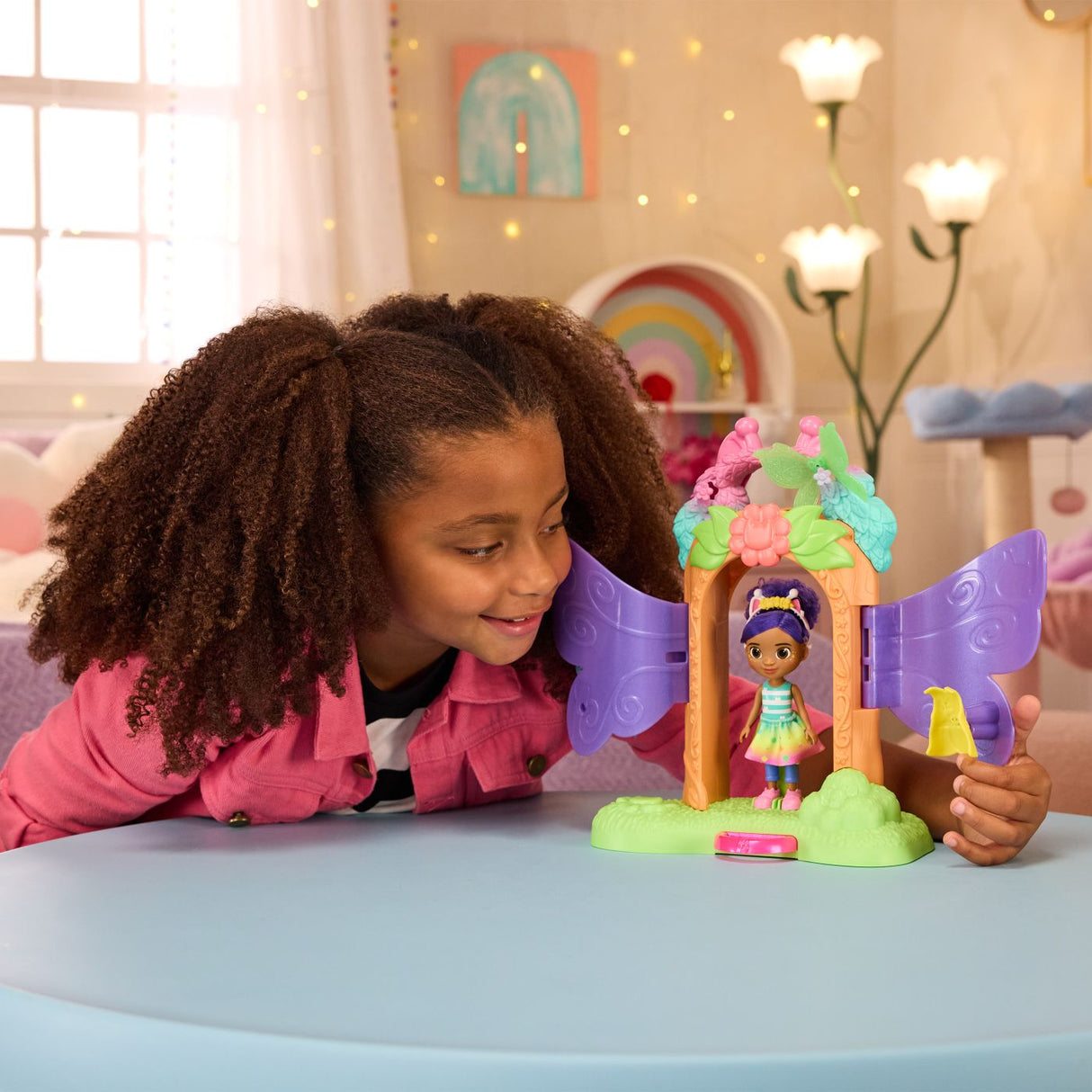 GABBYS DOLLHOUSE FAIRYLANDIA SET DE JOACA REVELATIA MAGICA CU FIGURINE SI ACCESORII