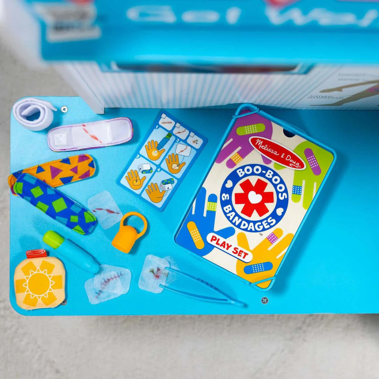 MELISSA AND DOUG SET DE JOACA TRUSA DE PRIM AJUTOR