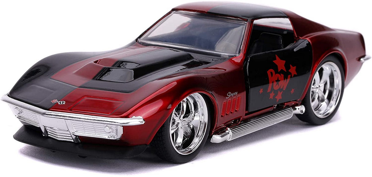 MASINA METALICA HARLEY QUINN 1969 CORVETTE STINGRAY SCARA 1 LA 32