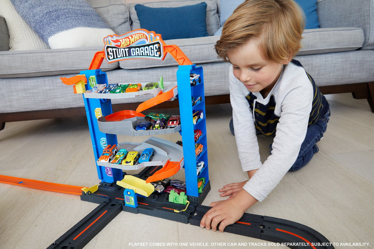 HOT WHEELS GARAJUL CU CASCADORII