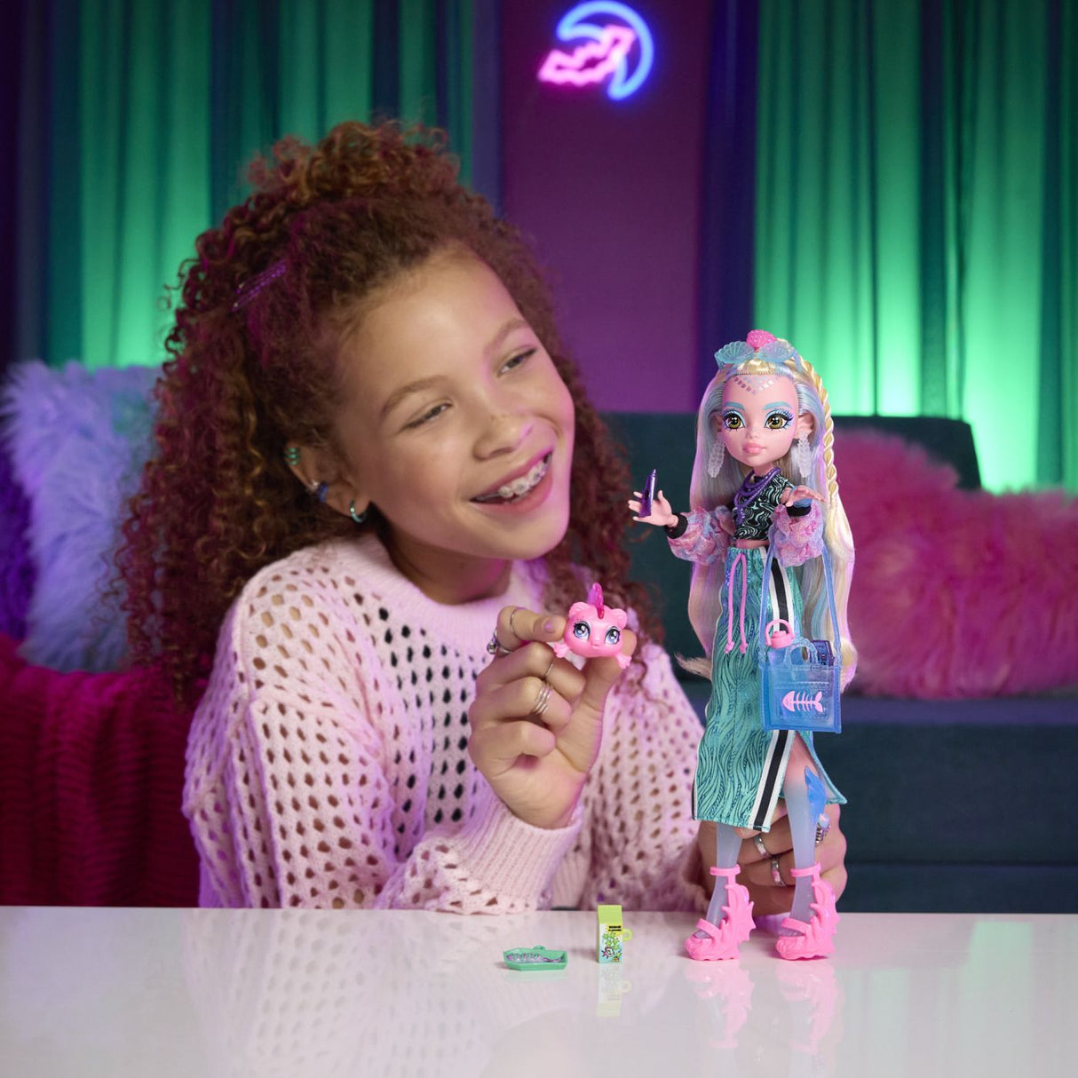 MONSTER HIGH PAPUSA LAGOONA BLUE CU ACCESORII