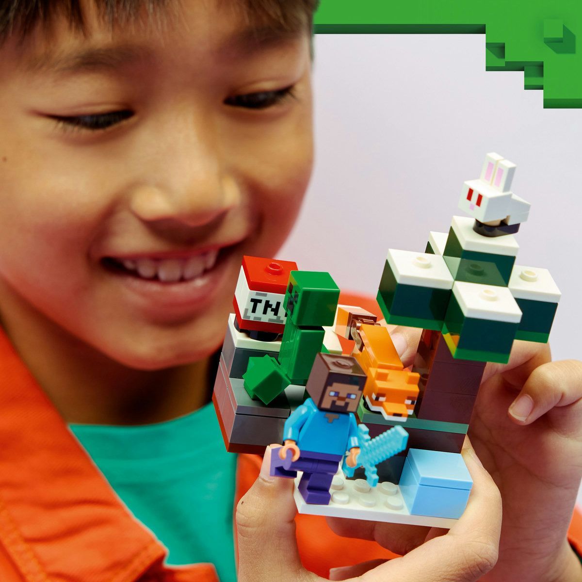 LEGO MINECRAFT AVENTURA DIN TAIGA A LUI STEVE 21583