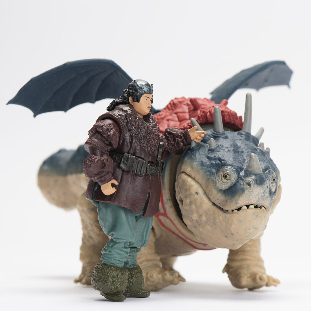 CUM SA ITI DRESEZI DRAGONUL SET DRAGON GRONCKLE SI FIGURINA VIKING FISHLEGS