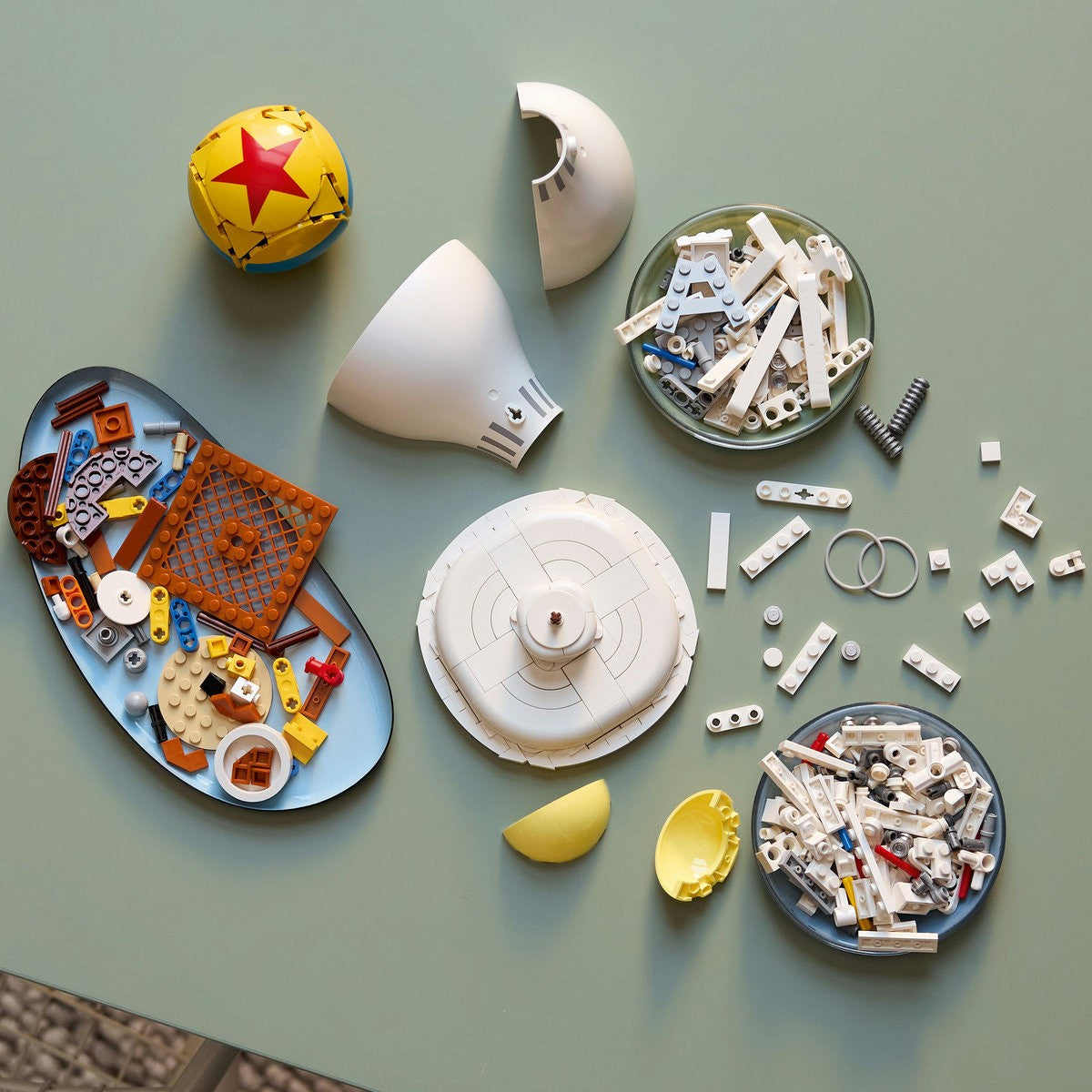 LEGO IDEAS DISNEY PIXAR LUXO JR 21357