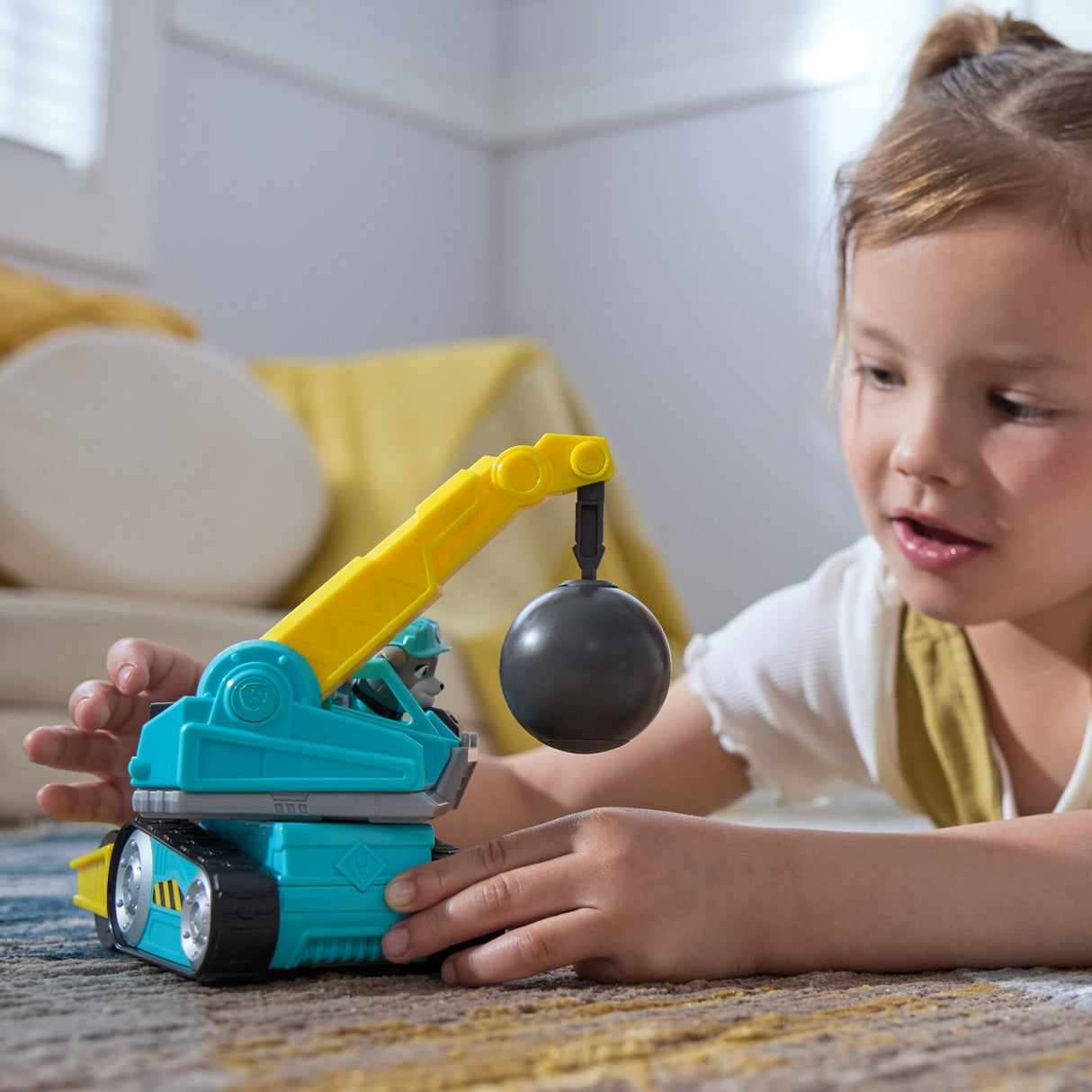 PATRULA CATELUSILOR RUBBLE AND CREW MOTOR SI TRACTORUL CU BILA DE DEMOLARE