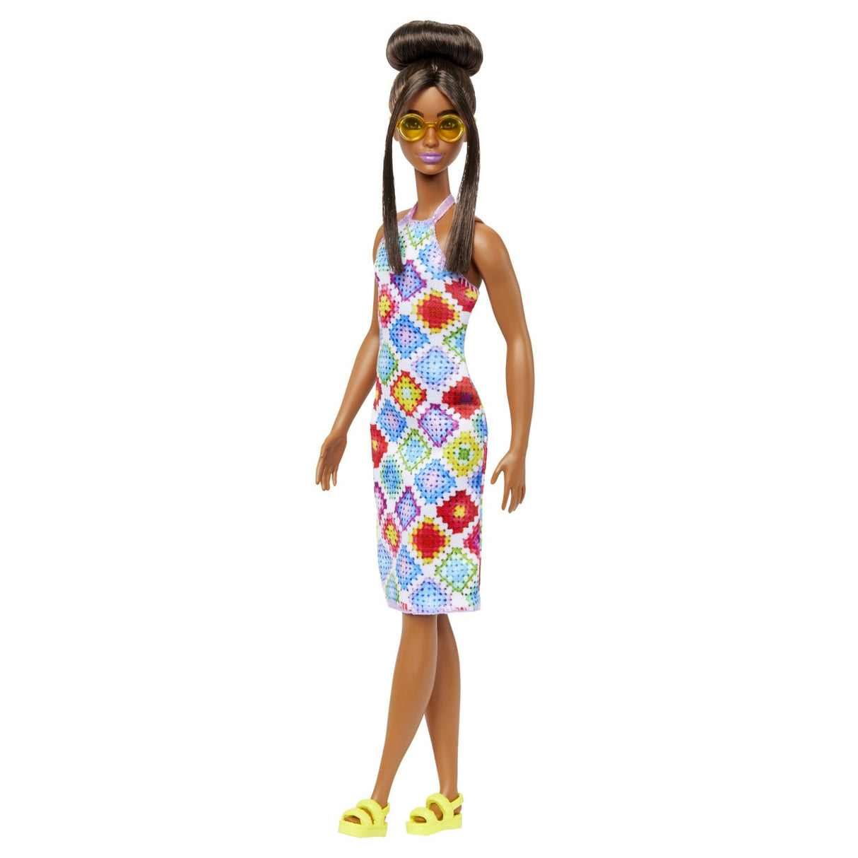 PAPUSA BARBIE FASHIONISTA SATENA CU OCHELARI DE SOARE GALBENI