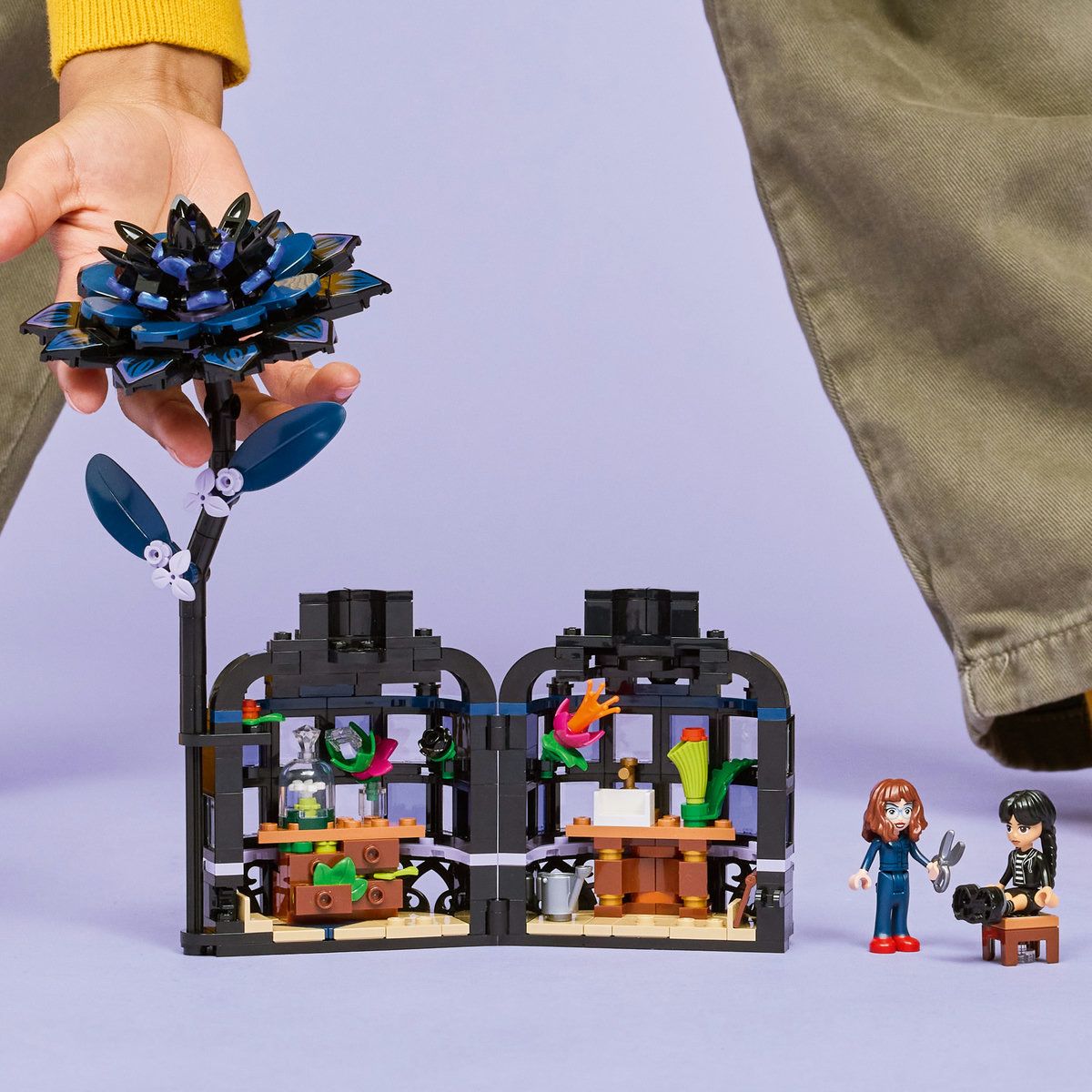 LEGO WEDNESDAY FLOARE DE DALIE NEAGRA 76784