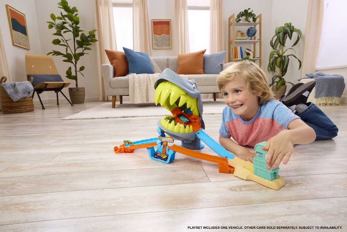 HOT WHEELS CITY PISTA DE CURSE PLAJA RECHINULUI CHOMP CU MASINUTA INCLUSA