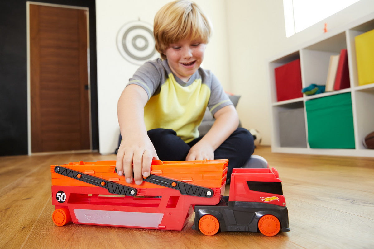 HOT WHEELS MEGA TRANSPORTATORUL DE MASINI