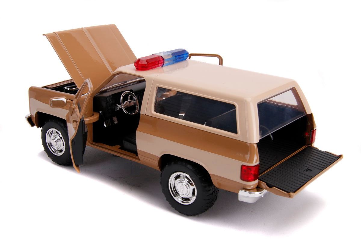 MACHETA METALICA 1980 CHEVY POLICE K5 SCARA 1 LA 24