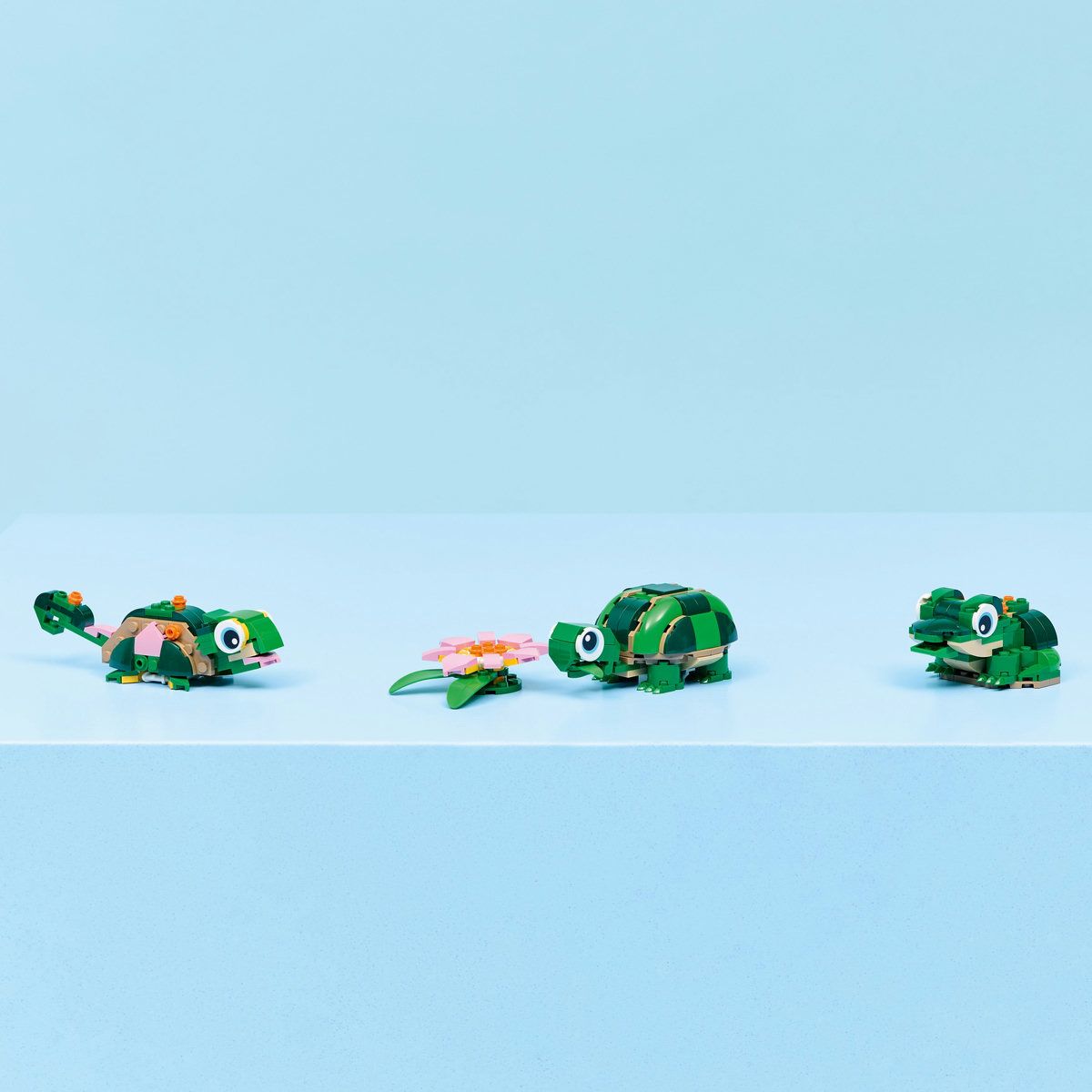 LEGO CREATOR BROASCA TESTOASA CU O FLOARE DE NUFAR 31377