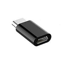 Adaptor micro USB la USB-C negru conectat la cablu, demonstrație utilizare