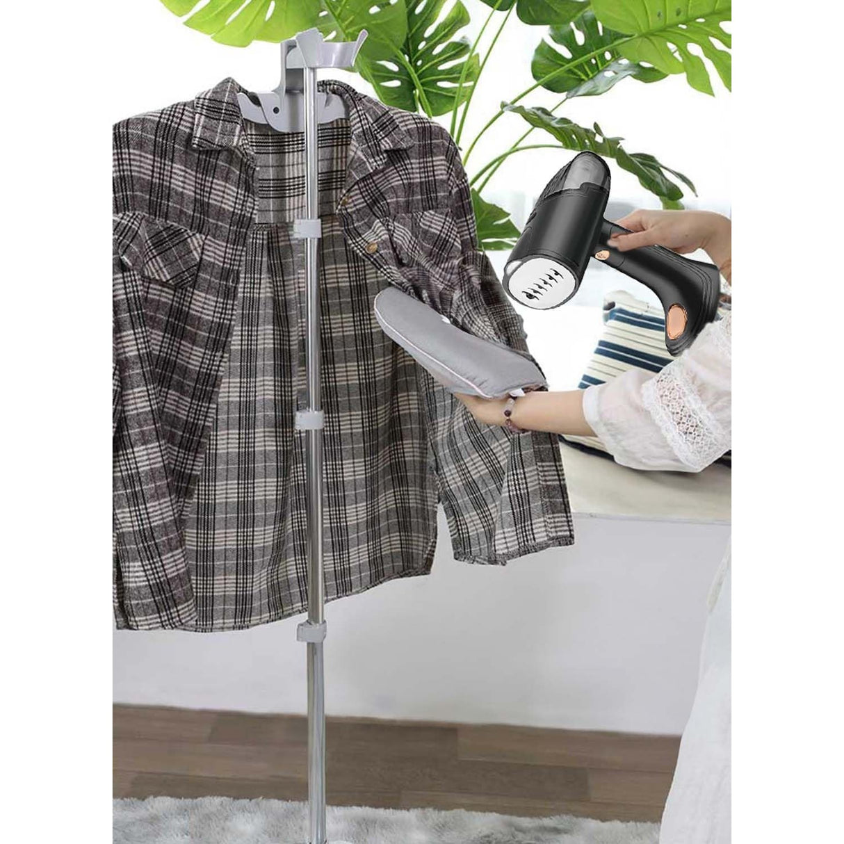 Aparat de Calcat Vertical Portabil cu Abur, Vivimall, Putere 1500W, Rezervor Detasabil de 138ml, Priza, Functie Anti Calcar si Auto Curatare, Pliabil, cu Perie, 20x10.5x8 cm, Negru