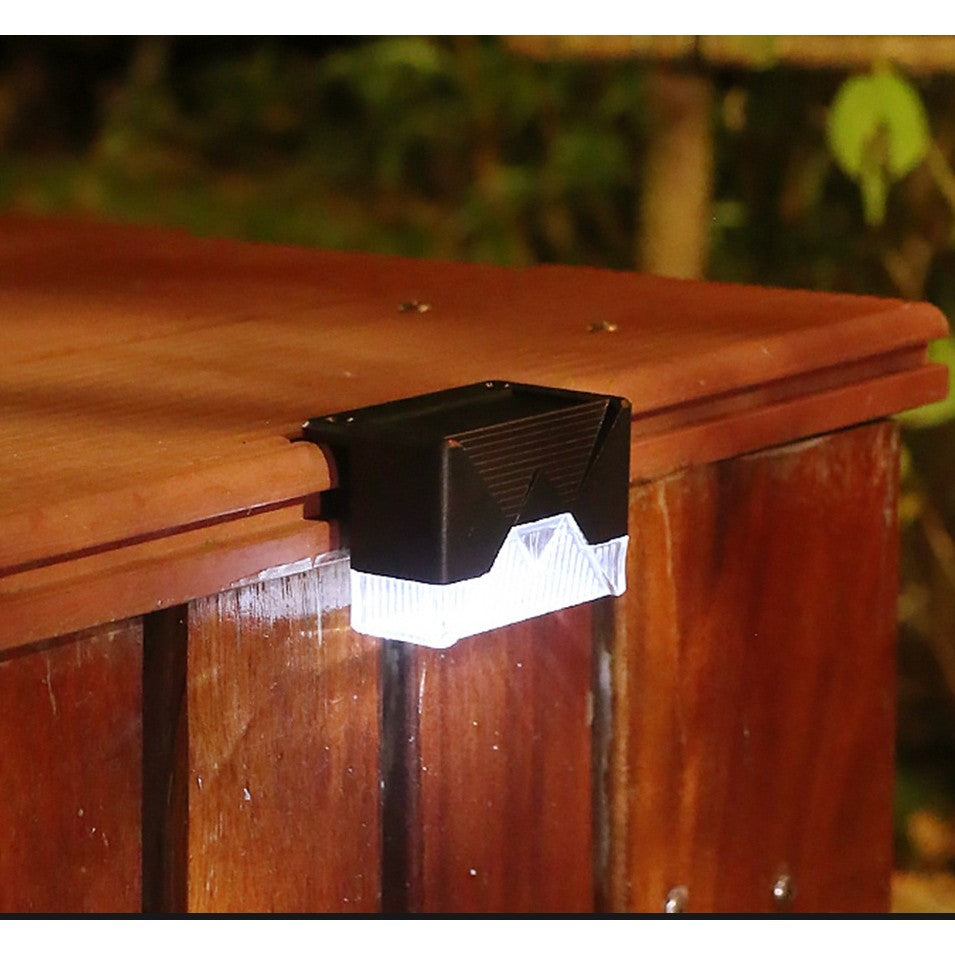 Aplica solara LED Vivimall, ABS/Policarbonat, rezistenta la apa IP65, pentru trepte, borduri, terasa, 1.2V, 600mah, 7.9 x 5 cm, lumina alb rece, negru