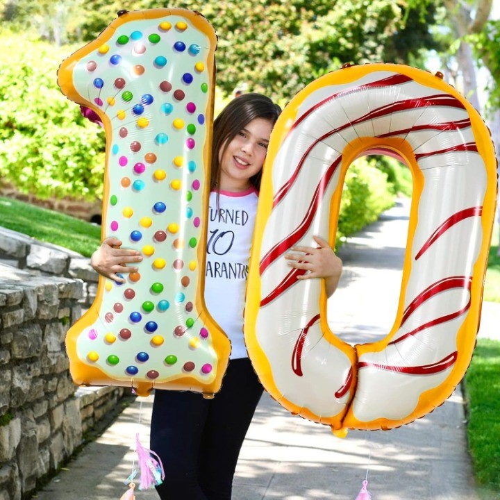 Balon din Folie Metalizata Vivimall, Figurina Cifra, Imprimeu Gogosi, Tema Aniversare 100 cm, Ambalaj Individual, Pai inclus, Umflare cu Aer sau Heliu, Multicolor, Cifra 0