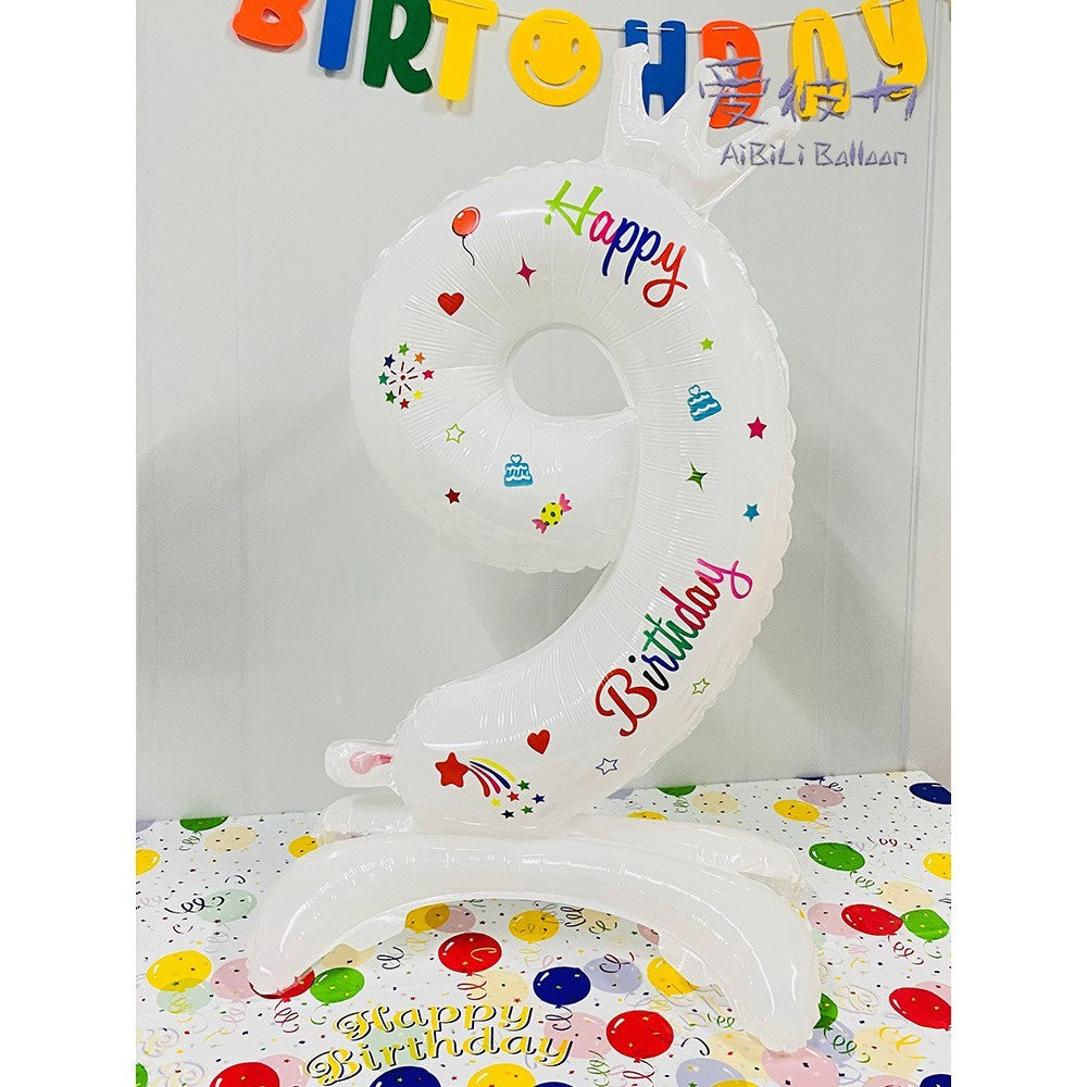 Balon din Folie Metalizata, Flippy, Figurina Cifra, Model 9 cu Happy Birthday Scris, Tema Aniversare 81 cm, Ambalaj Individual, Pai Inclus, Umflare cu Aer sau Heliu, Alb