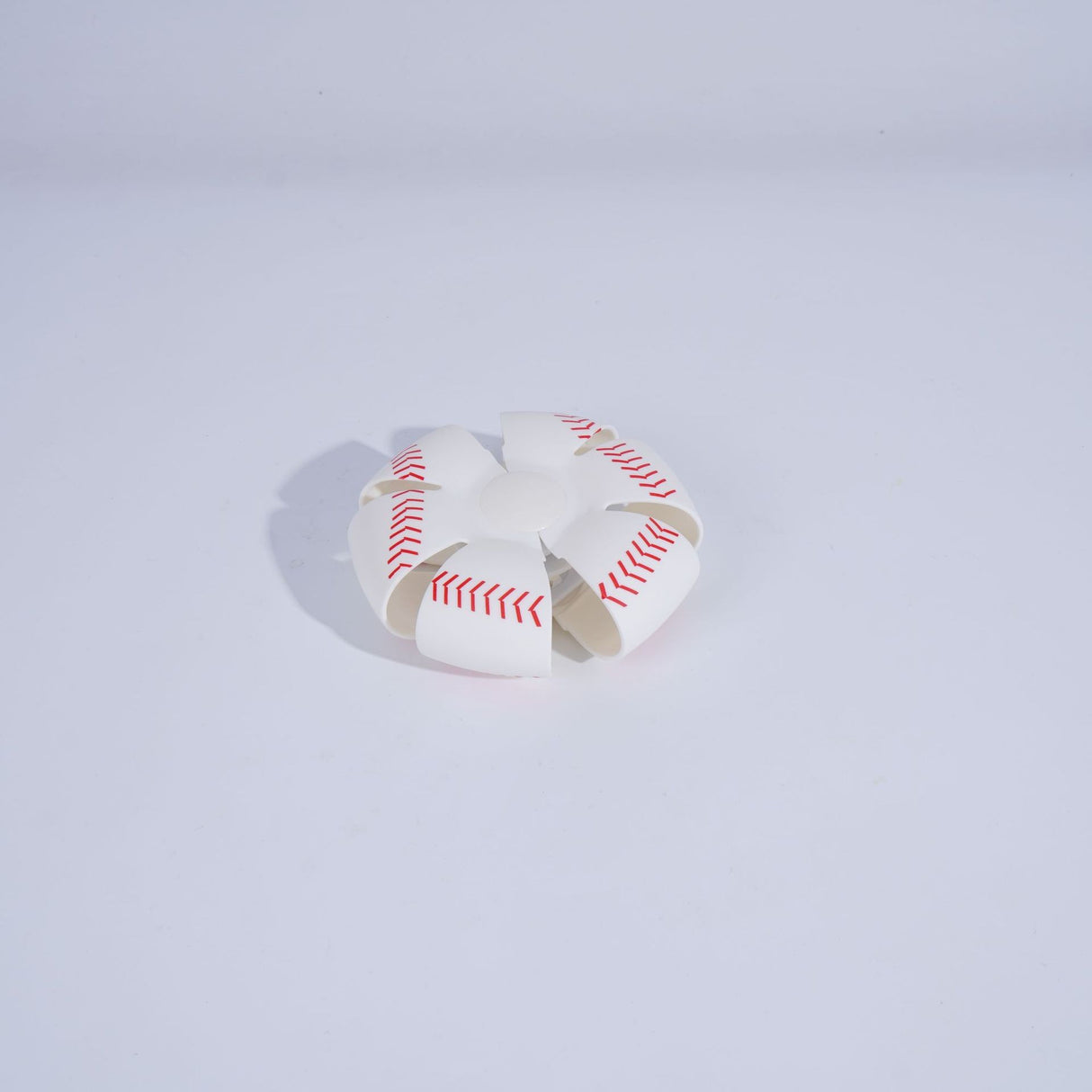 Minge UFO baseball Flippy cu deformare, diametru 8 cm, 3 ani +, interactiva, minge magică OZN zburator, minge zburătoare, Alb - vivimall.ro