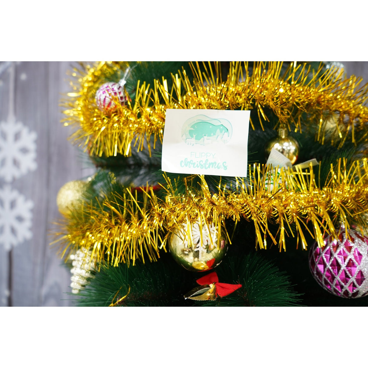 Beteala Craciun, Flippy, aur, marimea: 2 m x 8 cm material:folie PVC, interior/exterior - vivimall.ro