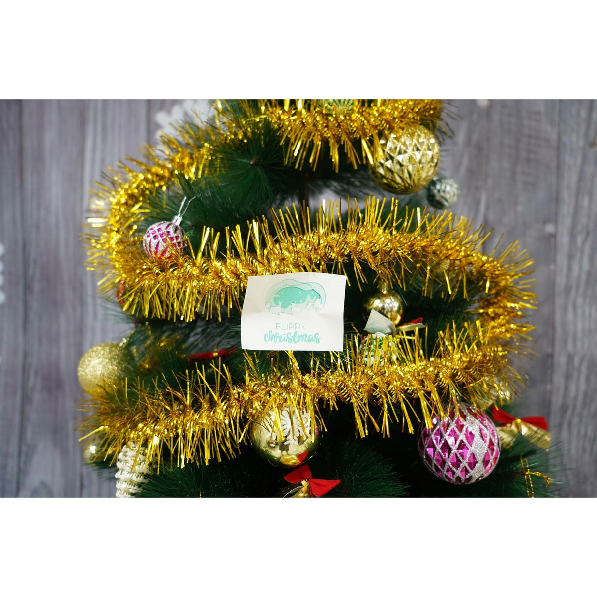 Beteala Craciun, Flippy, aur, marimea: 2 m x 8 cm material:folie PVC, interior/exterior - vivimall.ro