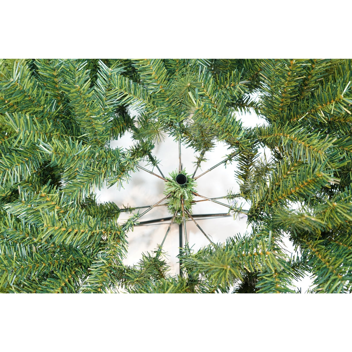 Brad Artificial de Craciun Bogat, Flippy, 1.80 m inaltime, 774 ramuri, Premium, Verde, Decorat cu 56 conuri pin rosii, Interior/ Exterior - vivimall.ro