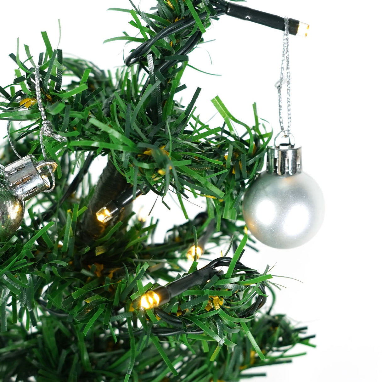 Brad Artificial Impodobit, 60 cm, suport plastic cu instalatie luminoasa 20 LED alb cald + 20 globuri argintii incluse, Vivimall