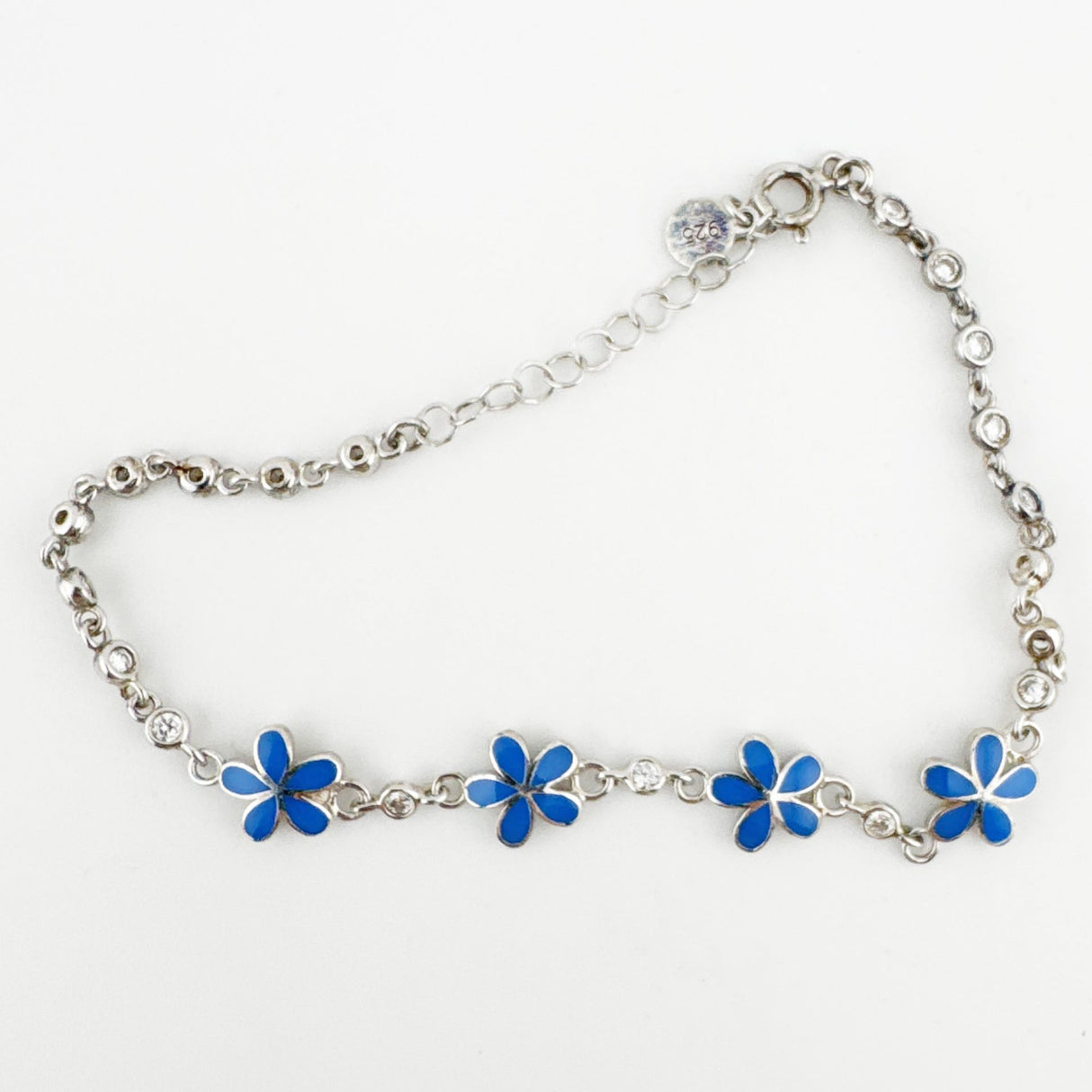 Brățară Jolie Argint 925 cu floare albastră, email și zirconi, lungime 22 cm, vedere frontală