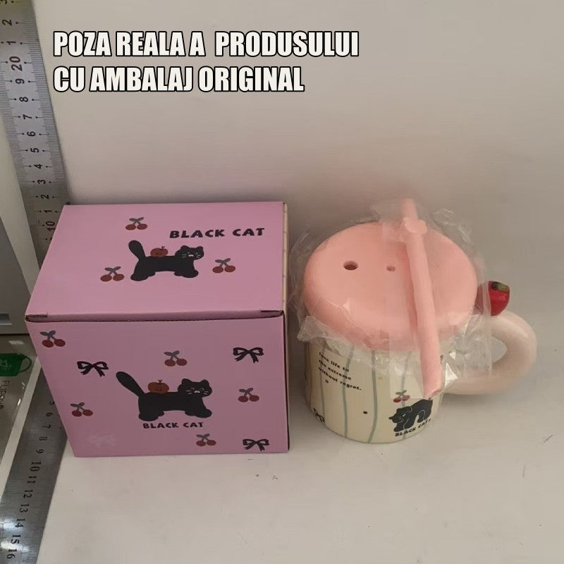 Cana din Ceramica cu Capac si Pai, Vivimall, Capacul si Paiul din Silicon Roz, 9x8.5 cm, Model Cute A, Capacitate 380ml - vivimall.ro