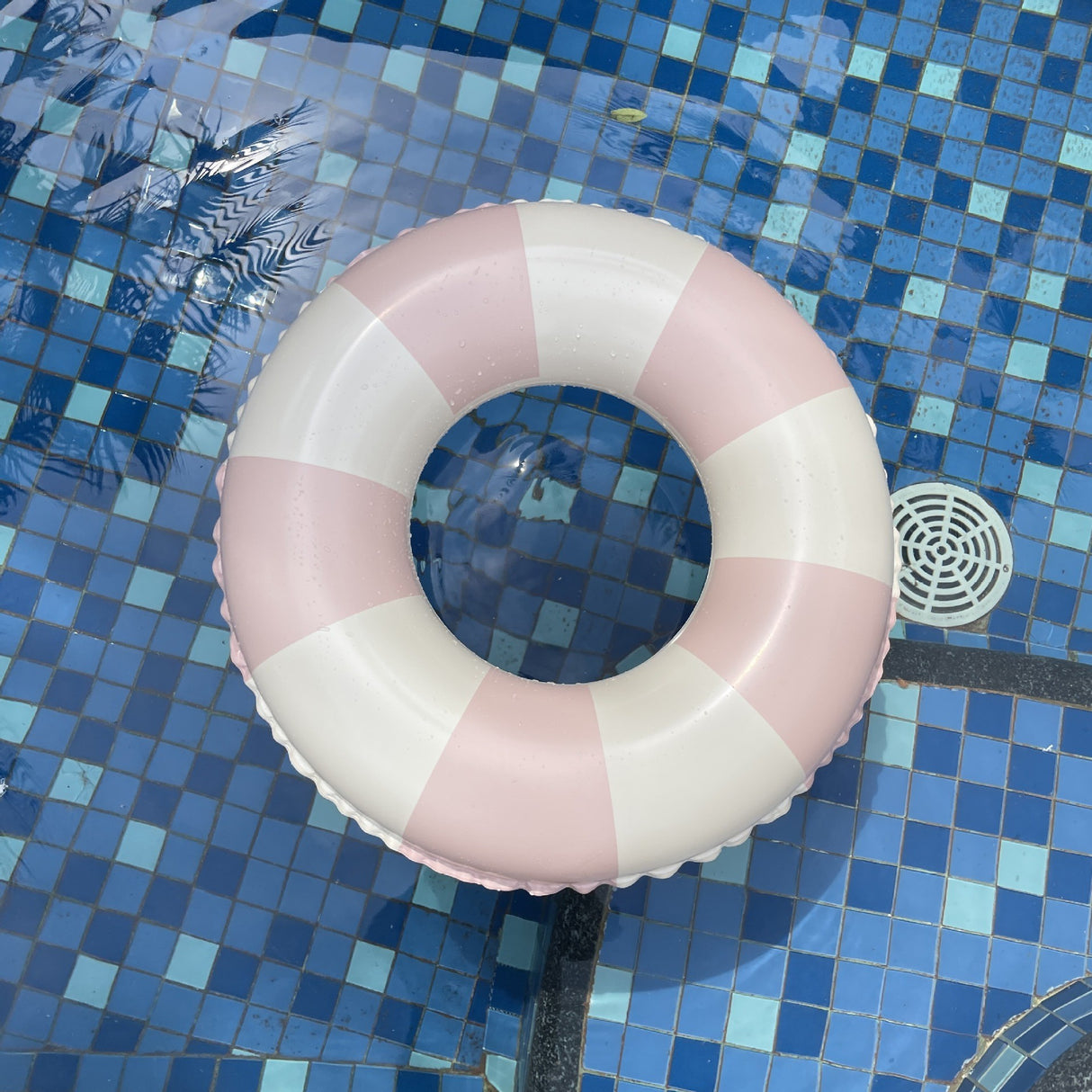 Colac de inot gonflabil pentru copii, In dungi Roz- Galben, Vivimall, diametru 66 cm