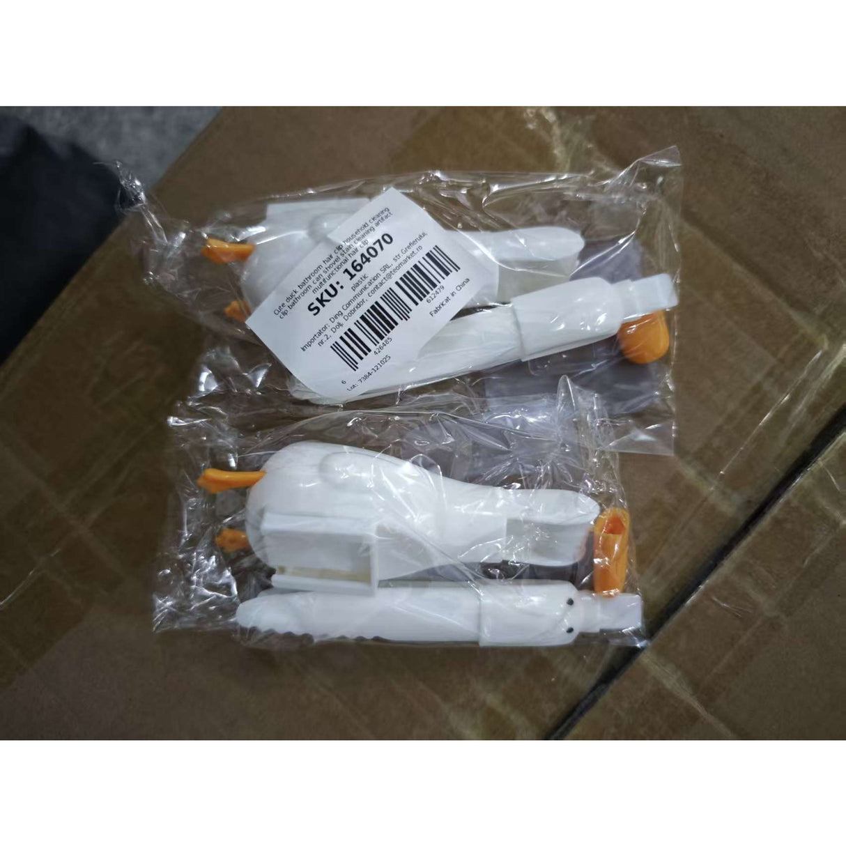 Cleste Multifunctional, Flippy, 2in1, Cleste pentru Parul Cazut si Mini Racleta pentru Depuneri, din ABS, Model Rata, Alb