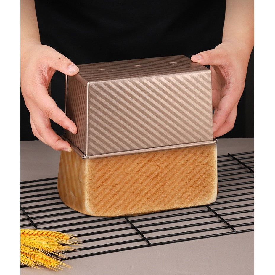 Tava pentru Paine, Vivimall, din Otel Carbon, 450 g, cu Capac, Antiaderenta, 21 x 11 x 11.5 cm, Roz Auriu - vivimall.ro