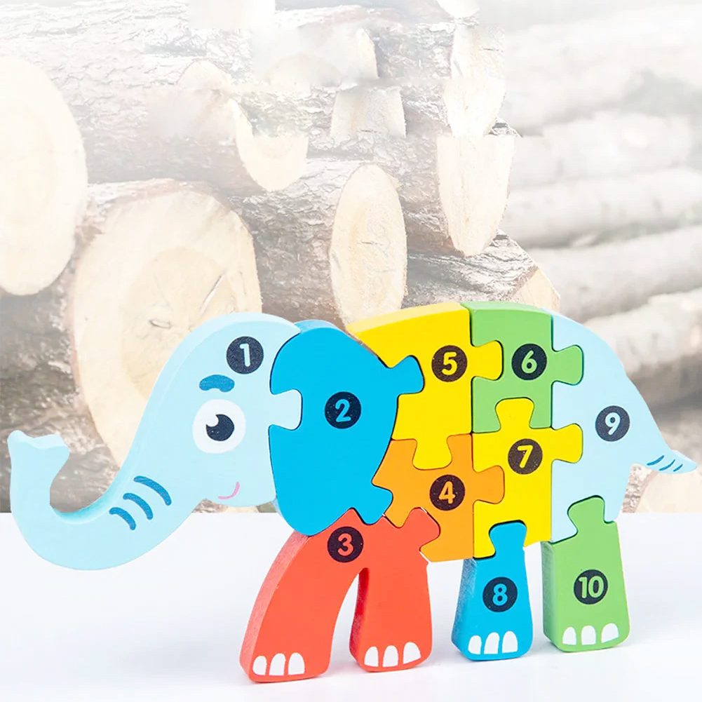 Puzzle lemn Flippy model elefant, piesele dezmembrate aranjate lângă baza din lemn natural