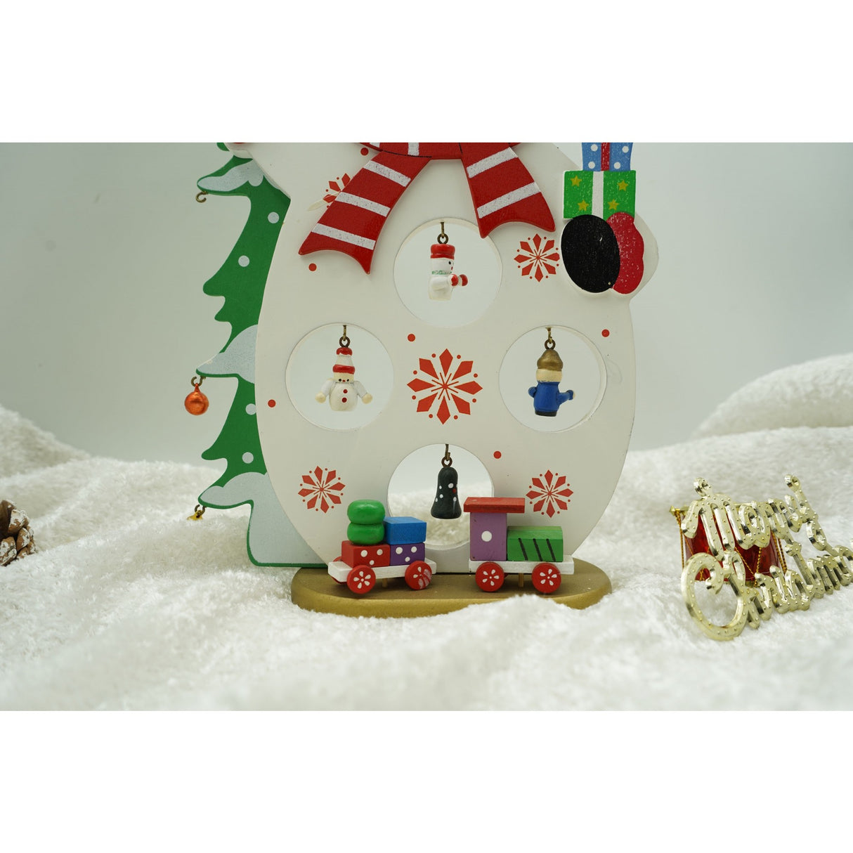 Figurina decorata de Craciun, Om de zapada, Alb, din Lemn, 18 cm x 24.5 cm, Interior, Flippy - vivimall.ro