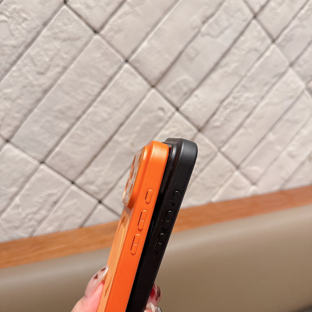 Carcasa Magnetica Mata, Vivimall, pentru iPhone 17 Pro Max, Argintiu - vivimall.ro