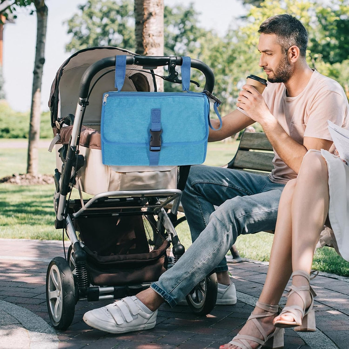 Geanta Multifunctionala, Vivimall, Tip Aleza de Schimbat Scutece, Impermeabila, din Panza Oxford, cu Buzunare, Usor de Agatat, 30 x 20 cm, Albastru