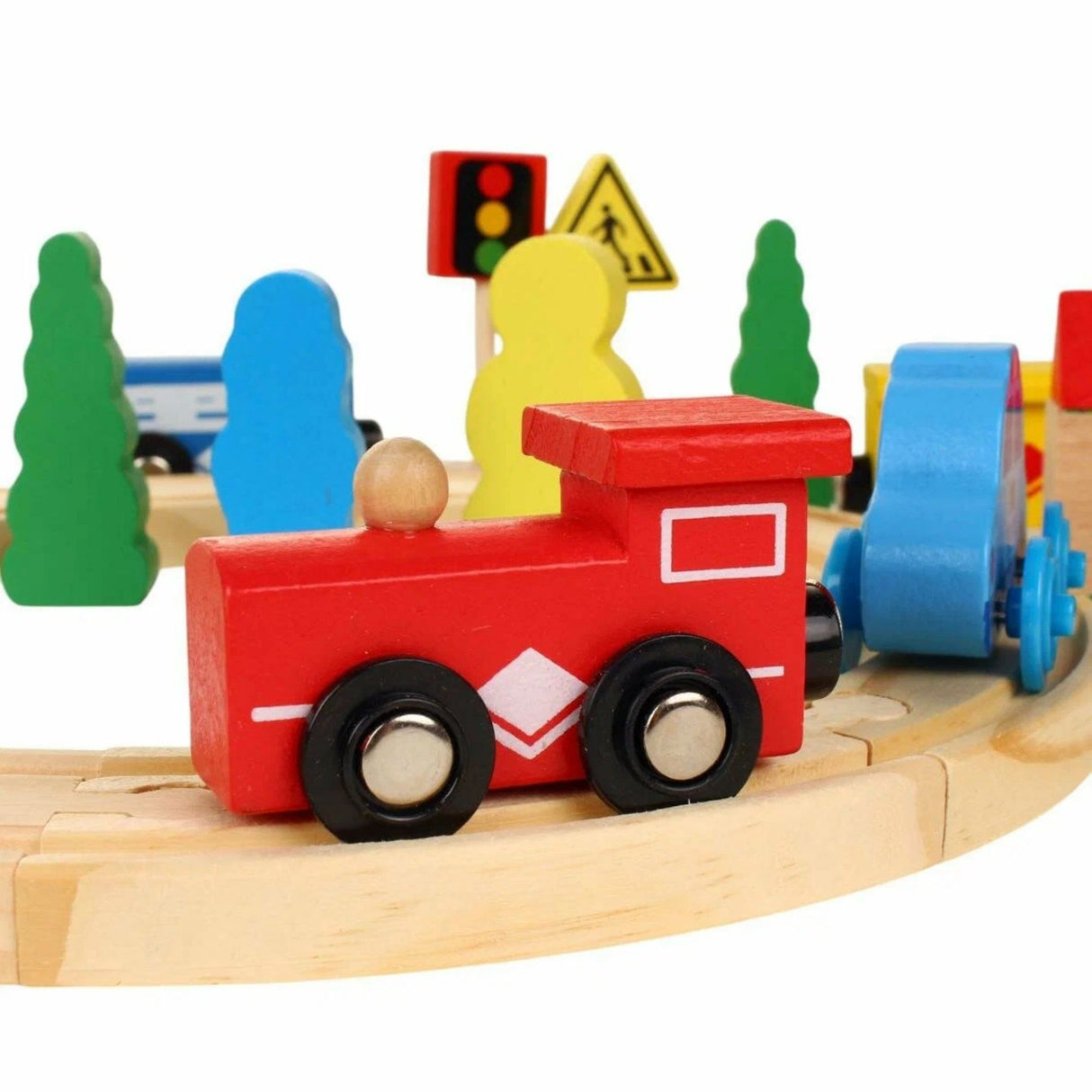 Figurine și accesorii urbane din setul Flippy: copaci, semne de circulație și personaje