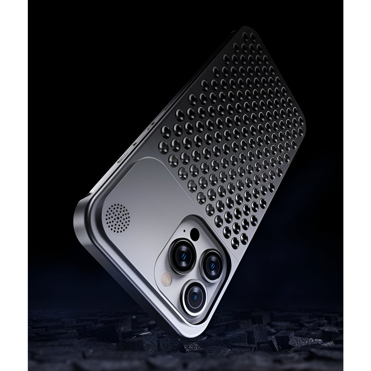 Interior cauciuc husă metalică iPhone 15 Pro Max gri, detaliu protecție cadru telefon