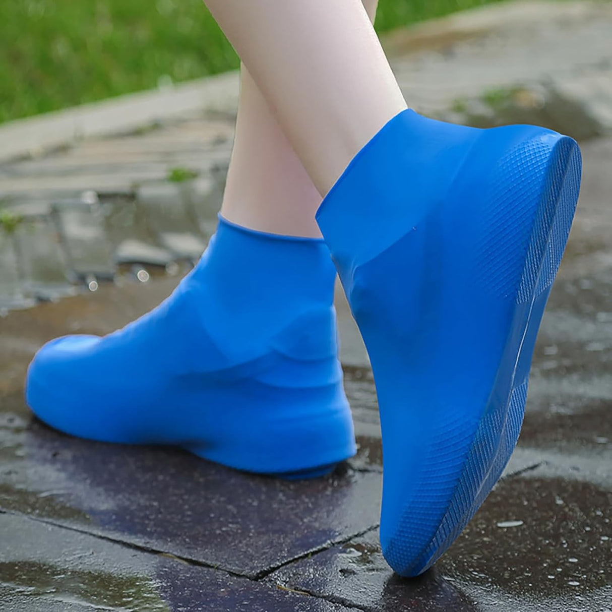 Husă antiderapantă albastră pentru pantofi, pliată compact în mână, latex elastic 120g