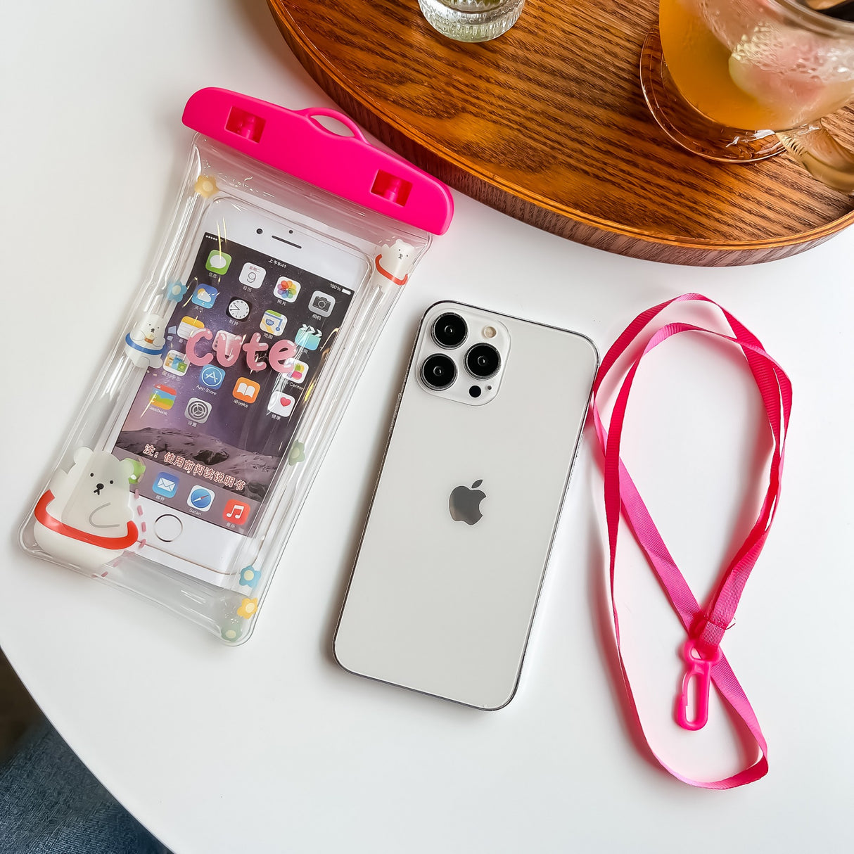 Husa subacvatica Kids Waterproof Flippy, Snowproof, Universala, cu Snur, pentru telefon sau documente, Bears, Roz - vivimall.ro