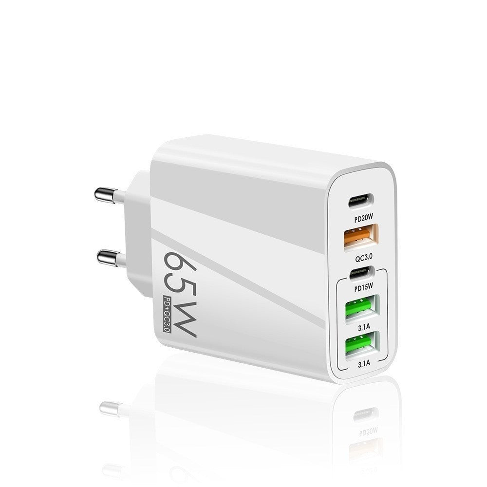 Încărcător rețea alb cu 5 porturi USB și Type-C, detaliu prize și eticheta specificații tehnice
