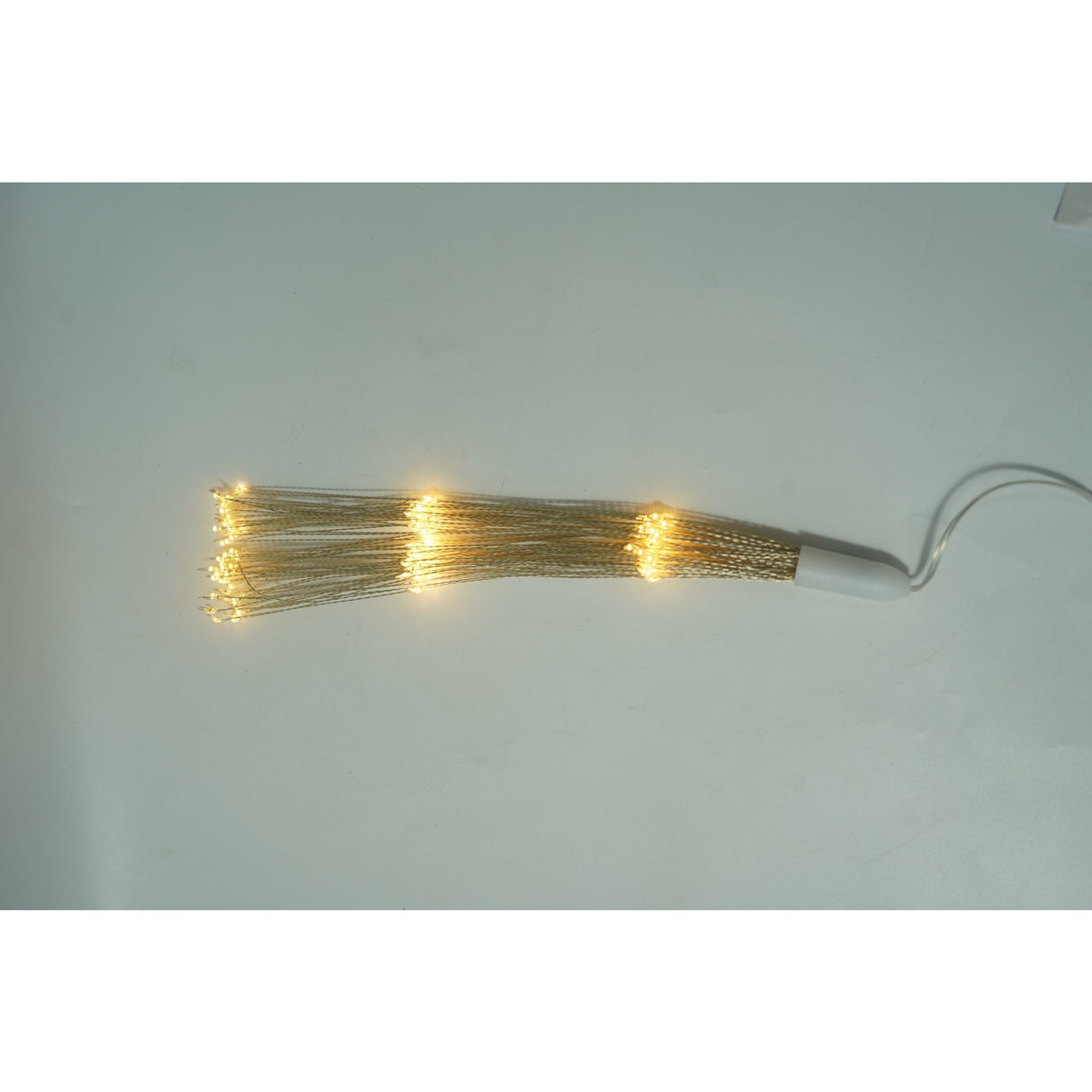 Instalatie Craciun, 180 LED-uri, alb cald, telecomanda 8 functii, cu baterii, explozie fireworks, fir cupru, interior/exterior, Vivimall - vivimall.ro