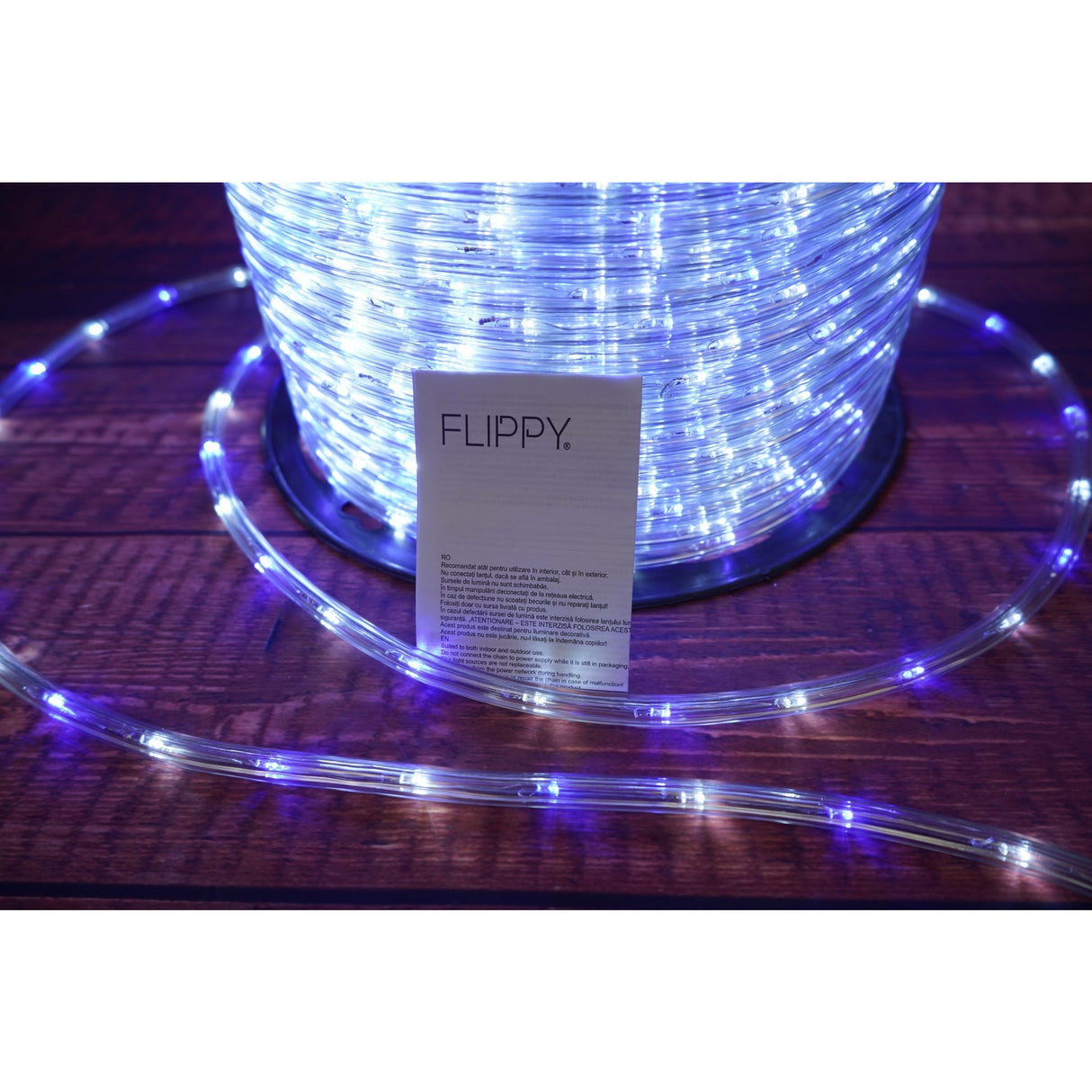 Instalatie Craciun, 28 m, 672 Led-uri, Furtun Luminos, Alb rece/ Albastru, Transformator, 8 jocuri de lumini, Sectionabila, 220 V, Vivimall - vivimall.ro