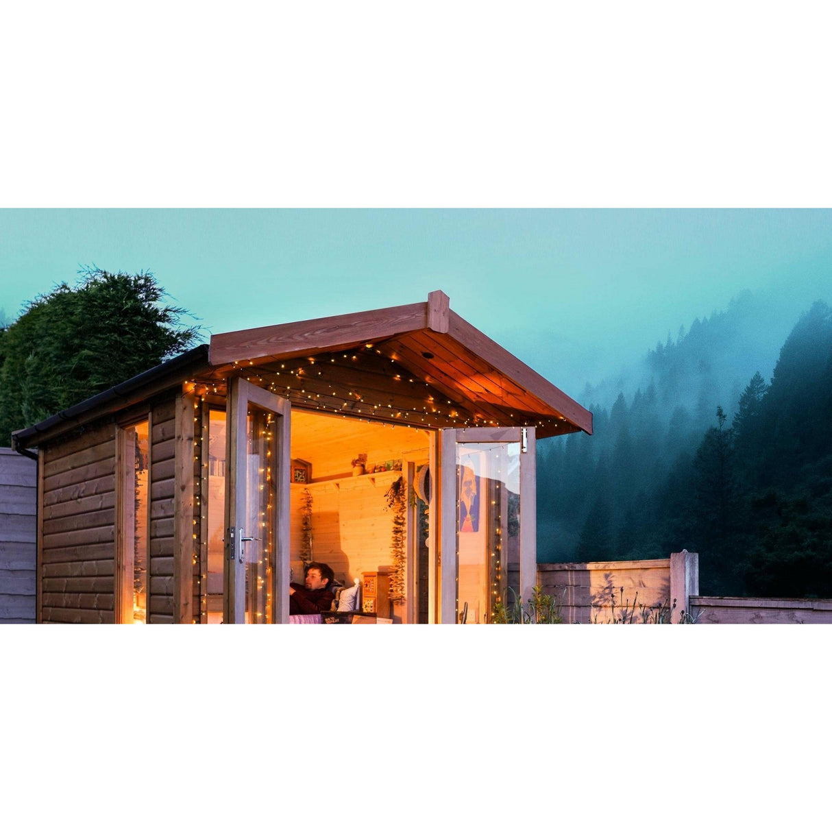 Instalatie Craciun, 95 m, 900 Led-uri ,Liniara, Alb cald, 8 jocuri de lumini, Transformator cu telecomanda, Interconectabila, Prelungitor 5 m inclus, Fir Verde, Vivimall - vivimall.ro