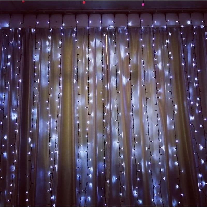 Instalatie Craciun Profesionala de Exterior IP65, Tip Perdea, 1m x 5m, 500 Led-uri Mari, Alb rece, cu flash, Alimentator si prelungitor 6,5 m, Interconectabila, Fir negru, Vivimall - vivimall.ro
