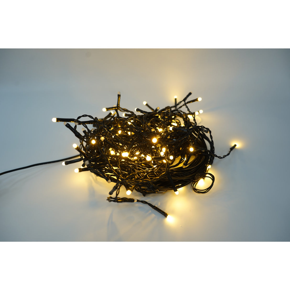 Sectiune Instalatie de Craciun, Vivimall®, Tip Turturi, Fara Alimentator, 5m, 143 LED-uri, 8 Jocuri de Lumini, Fir Negru, Lumina Alb Cald, IP44, Interconectabila - vivimall.ro