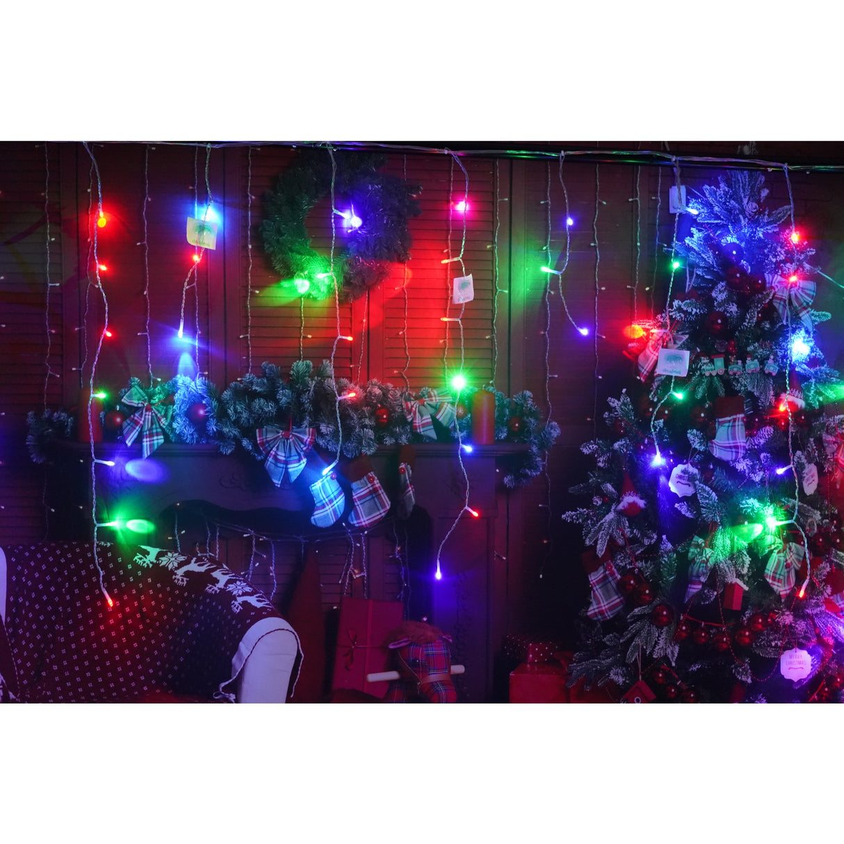 Sectiune Instalatie de Craciun Vivimall® Tip Turturi, Flash 5 m, 143 LED-uri, Interconectabila, Fir Transparent, RB-RG, Atentie! nu contine alimentator - vivimall.ro