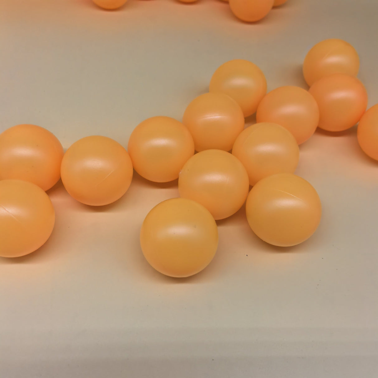 Joc de Baut BEER PONG, Flippy, Set din 24 Mingi de Tenis si 24 Pahare Reutilizabile, Joc Interactiv pentu Adulti, Albastru Portocaliu - vivimall.ro