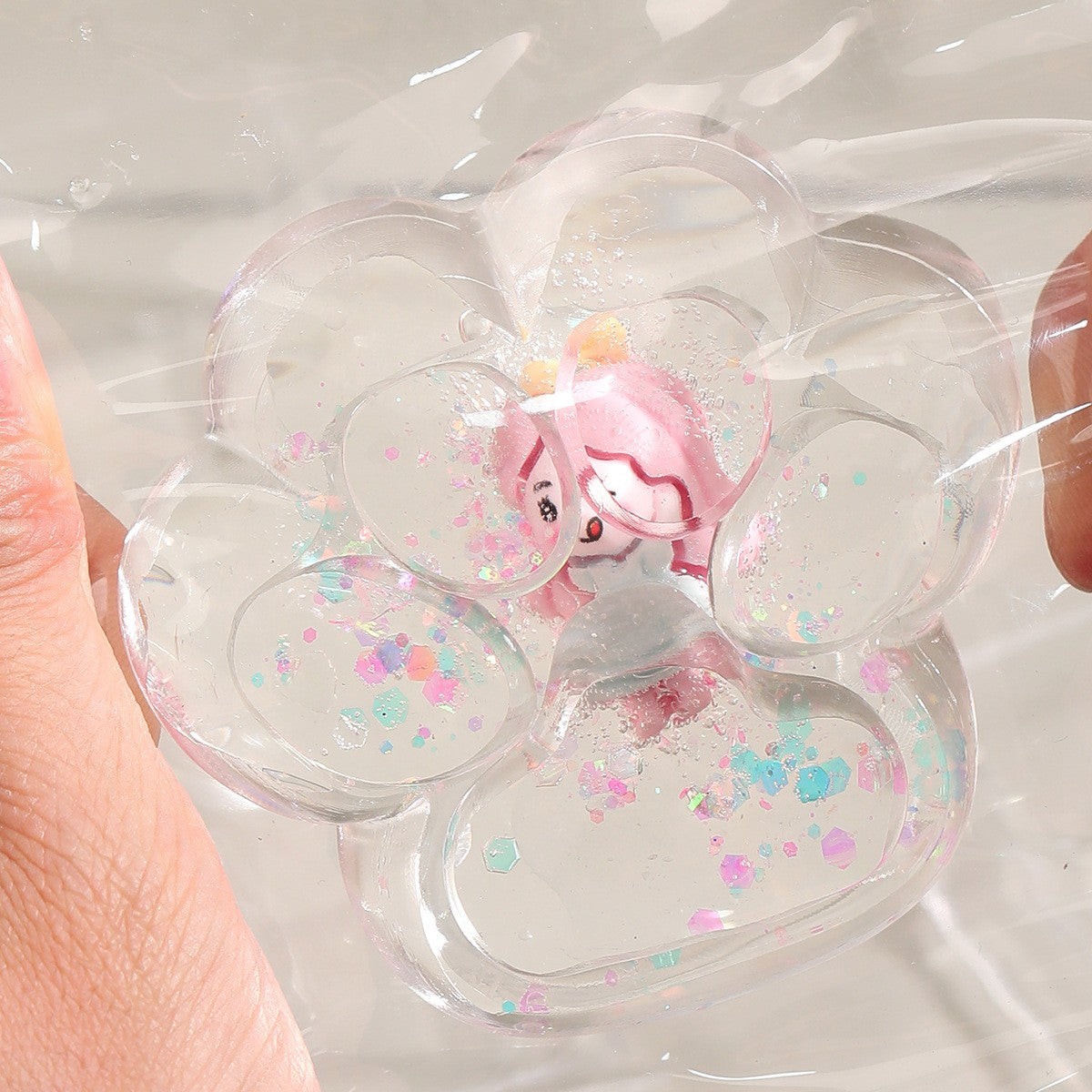 Jucarie Antistres Squishy, Vivimall, Labuta de Pisica Pufoasa, cu Revenire Lenta, 7 x 6.5 cm, Model Printesa, Multicolor - vivimall.ro